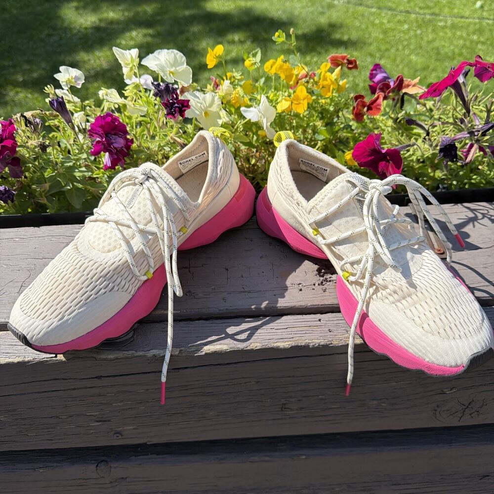 SOREL Kinetic Impact II Lace Sz 9 Cream Pink Chunky Sneaker Streetwear Dopamine